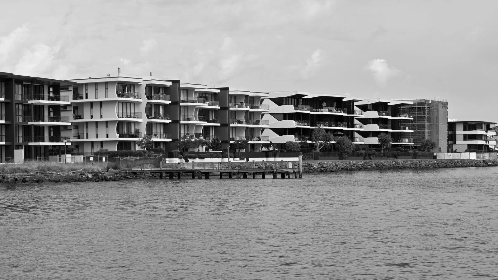 Waterfront apartment buildings in Brisbane