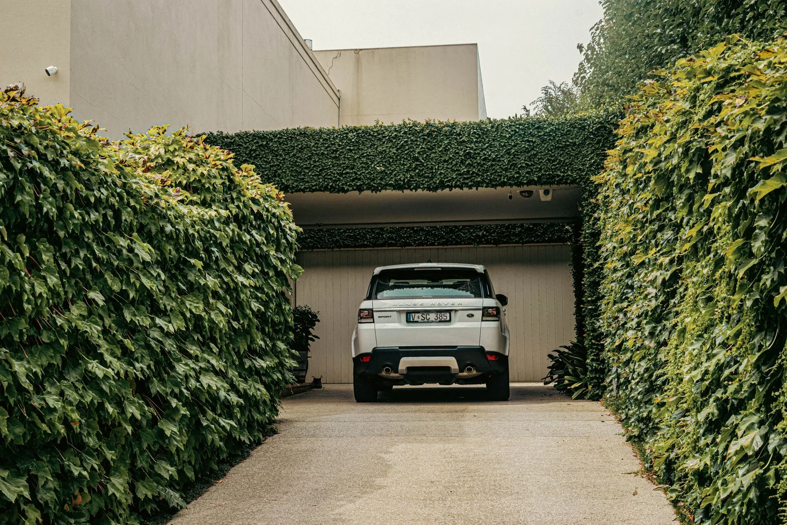A house entrance and garage in Melbourne